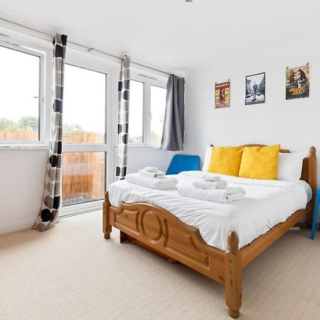 Spacious 2 Bedroom Apartment In Cricklewood London Kültér fotó