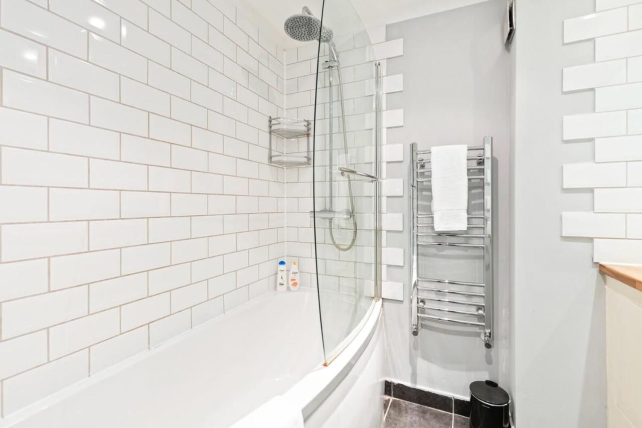 Spacious 2 Bedroom Apartment In Cricklewood London Kültér fotó
