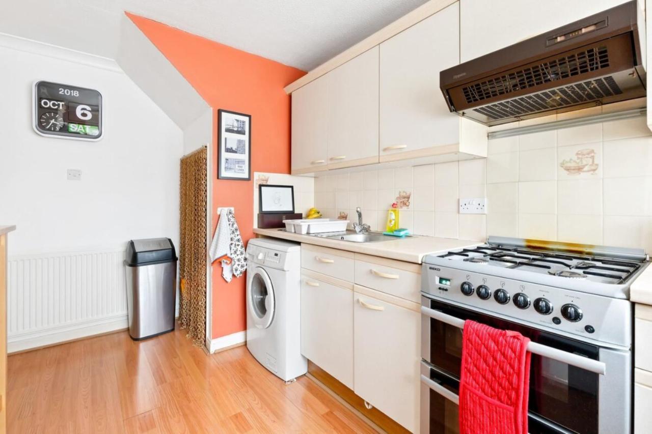Spacious 2 Bedroom Apartment In Cricklewood London Kültér fotó