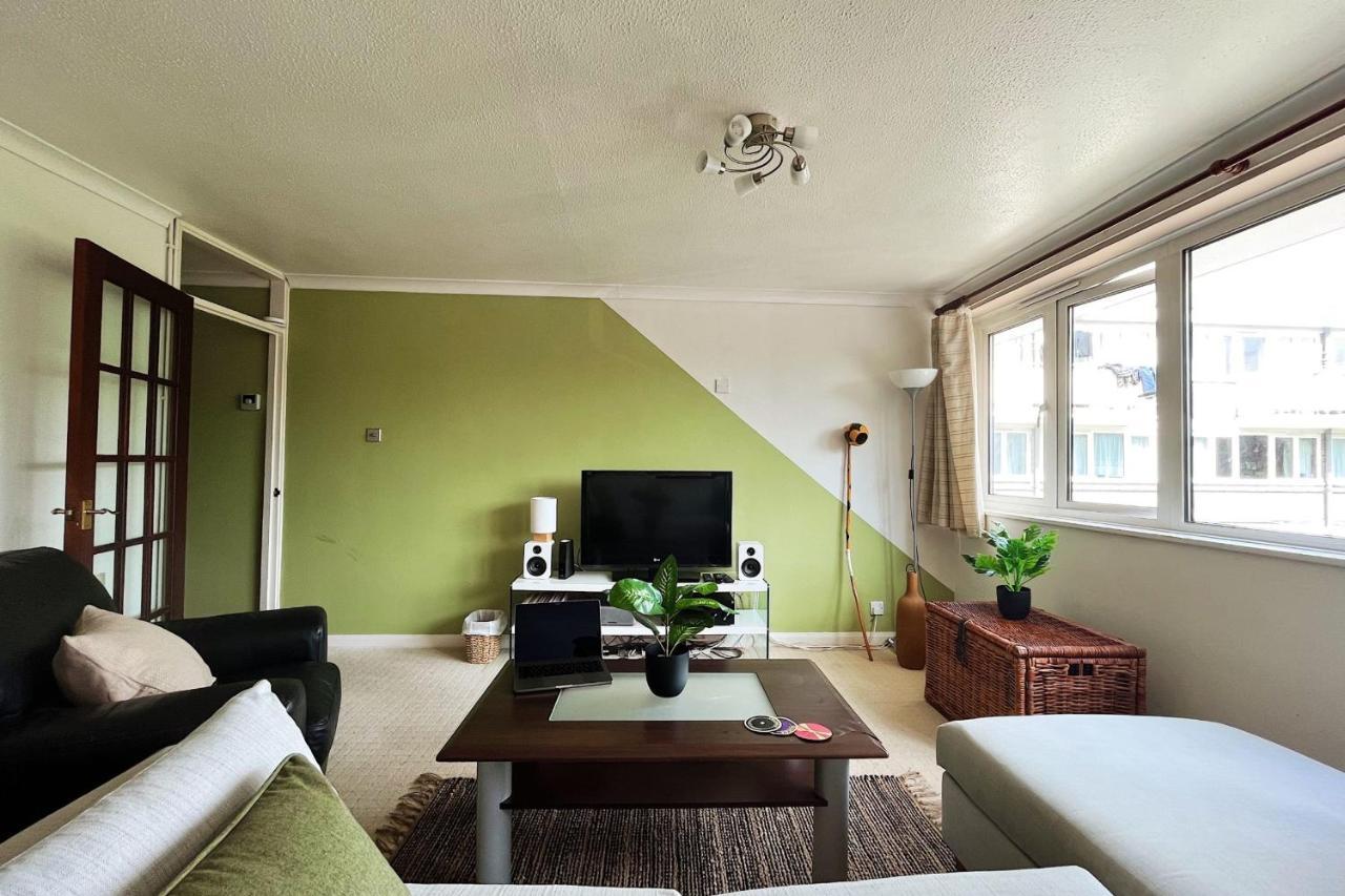 Spacious 2 Bedroom Apartment In Cricklewood London Kültér fotó